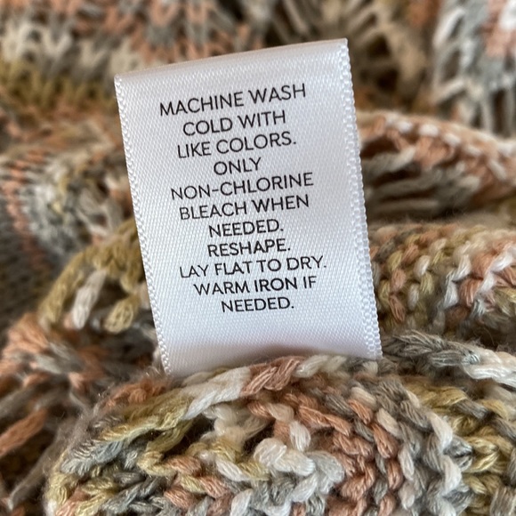 Westport knit sweater in pastel colors. Size extra small. - Picture 7 of 9